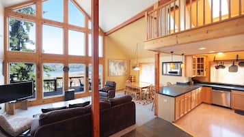 House, 3 Bedrooms | Living area