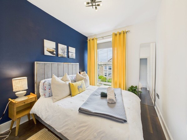 1 bedroom, iron/ironing board, Internet, bed sheets