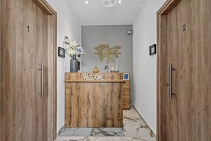 Reception - Elefsinian Mysteries Apartments (Elefsina)
