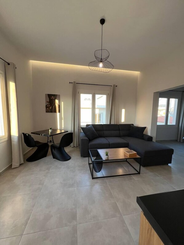 Superior Apartment, 1 Bedroom | Living area | 43-inch Smart TV with digital channels, TV - Elefsinian Mysteries Apartments (Elefsina)