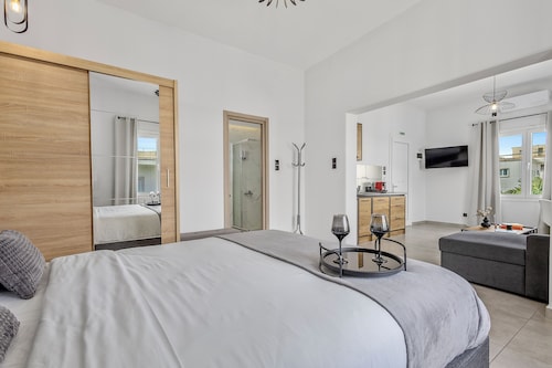 Elefsinian Mysteries Apartments