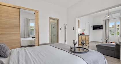 Elefsinian Mysteries Apartments