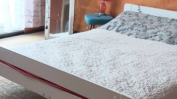 1 多间卧室、WiFi