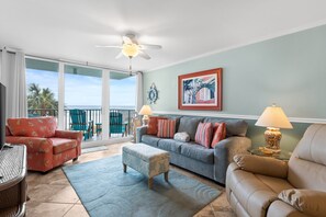 Smart TV, reproductor de DVD y libros 