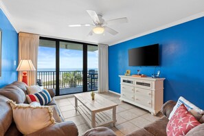 Smart TV, reproductor de DVD y libros 