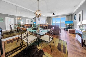 Dining - 🏖️Gulf Front, Amazing Views-2BR Twin Palms 1601🏖️ (Panama City Beach)