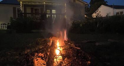 Quaint home in Oak Hill, Conveniently Located.