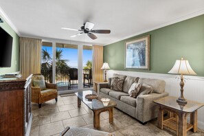 Smart TV, reproductor de DVD y libros 