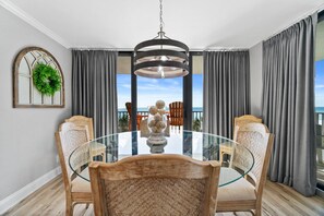 Dining - Gulf Front Corner Unit 3rd Floor! Free Beach Chairs! PW308 (Panama City Beach)