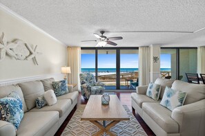 Smart TV, lettore DVD, libri