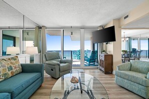 Smart TV, DVD player, books, stereo - Pelican Walk 601 Beach Front Condo! Free Chairs! (Panama City Beach)