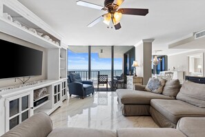 Smart TV, reproductor de DVD y libros 