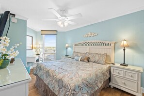 1 bedroom, iron/ironing board, travel cot, free WiFi - Pelican Walk 702 Chase the Sun! FREE Beach Chairs! (Panama City Beach)