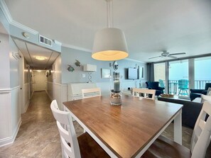 Dining - Dog Friendly Beach Condo! FREE Beach Chairs! PW809 (Panama City Beach)