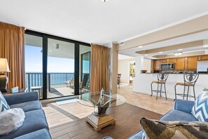 Smart TV, reproductor de DVD y libros 