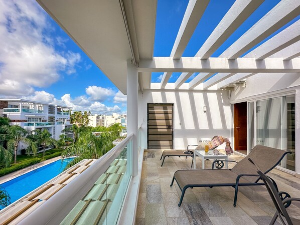 Property grounds - Incredible 3 BR Penthouse w BBQ & Jacuzzi (Punta Cana)