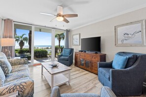 Smart TV, lettore DVD, libri