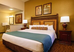 2 bedrooms, in-room safe, iron/ironing board, free WiFi