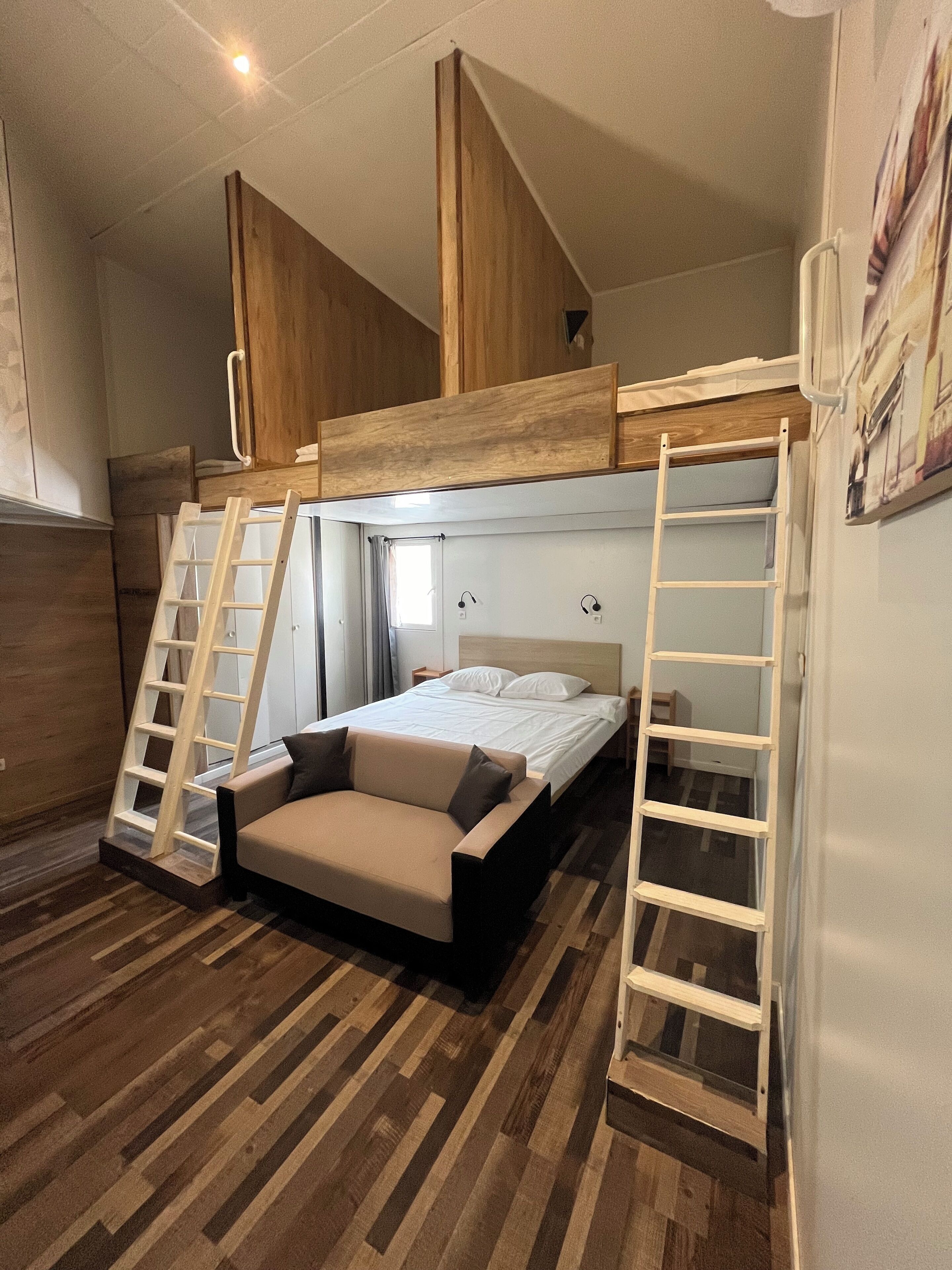 4 間睡房、免費 Wi-Fi、床單、方便輪椅出入