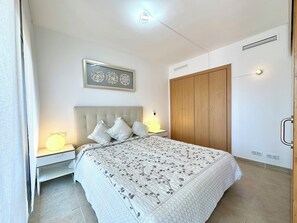 2 habitaciones, tabla de planchar con plancha y wifi 