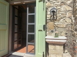 Exterior detail - Charming studio with all amenities in stone house-Tuscany, 8 miles from Florence (Toscana)