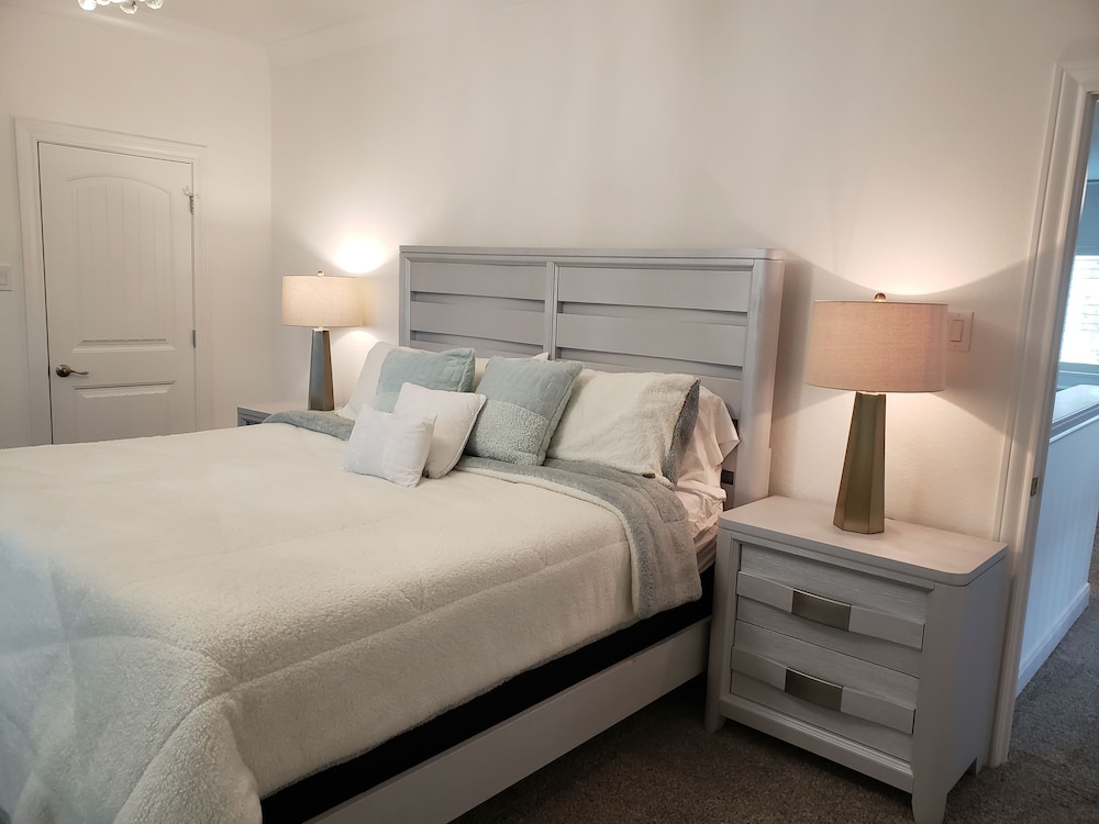 Lake Front Home Montgomery County Vrbo