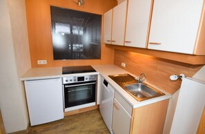 Kühlschrank, Herdplatte, Geschirrspüler