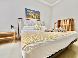 4 bedrooms, iron/ironing board - Aromas Suites Apartments (La Orotava)