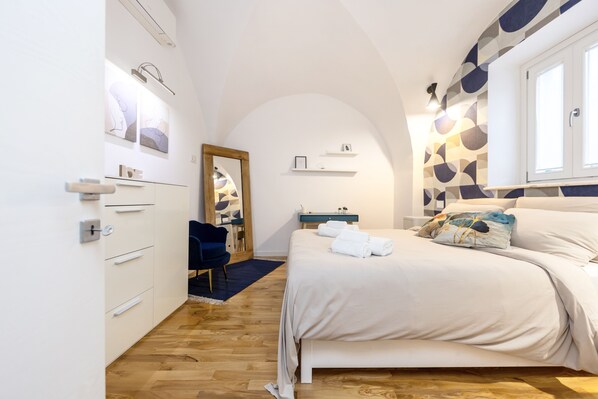 1 chambre, coffres-forts dans les chambres, bureau