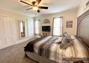 2 Schlafzimmer, Schreibtisch, Bügeleisen/Bügelbrett, kostenloses WLAN