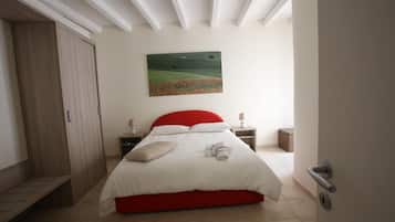 Phòng Deluxe | Bộ trải giường bằng vải Frette của Ý, bộ đồ giường cao cấp