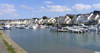 1 Dinas Cottages