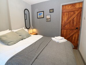 2 bedrooms, individually decorated, individually furnished, free WiFi - 1 Dinas Cottages (Caernarfon)