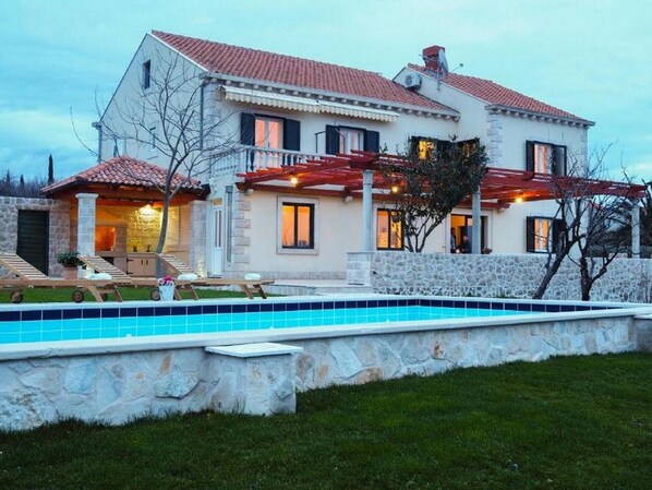 Villa | Pool