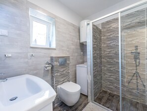Departamento | Baño | Regadera y secadora de cabello