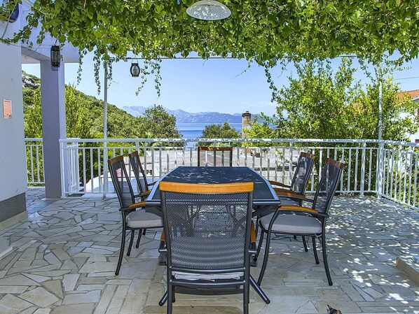 Apartment | Dining - Apartments Vesela - Premium One Bedroom Apartment With Terrace and Partial Sea View (Janjina)