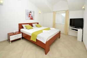 Apartment | 2 bedrooms - Apartments Villa Moonlight - Two Bedroom Apartment With Sea View Balcony and Terrace (Okrug)