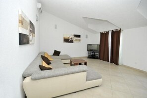 Apartment | Living area