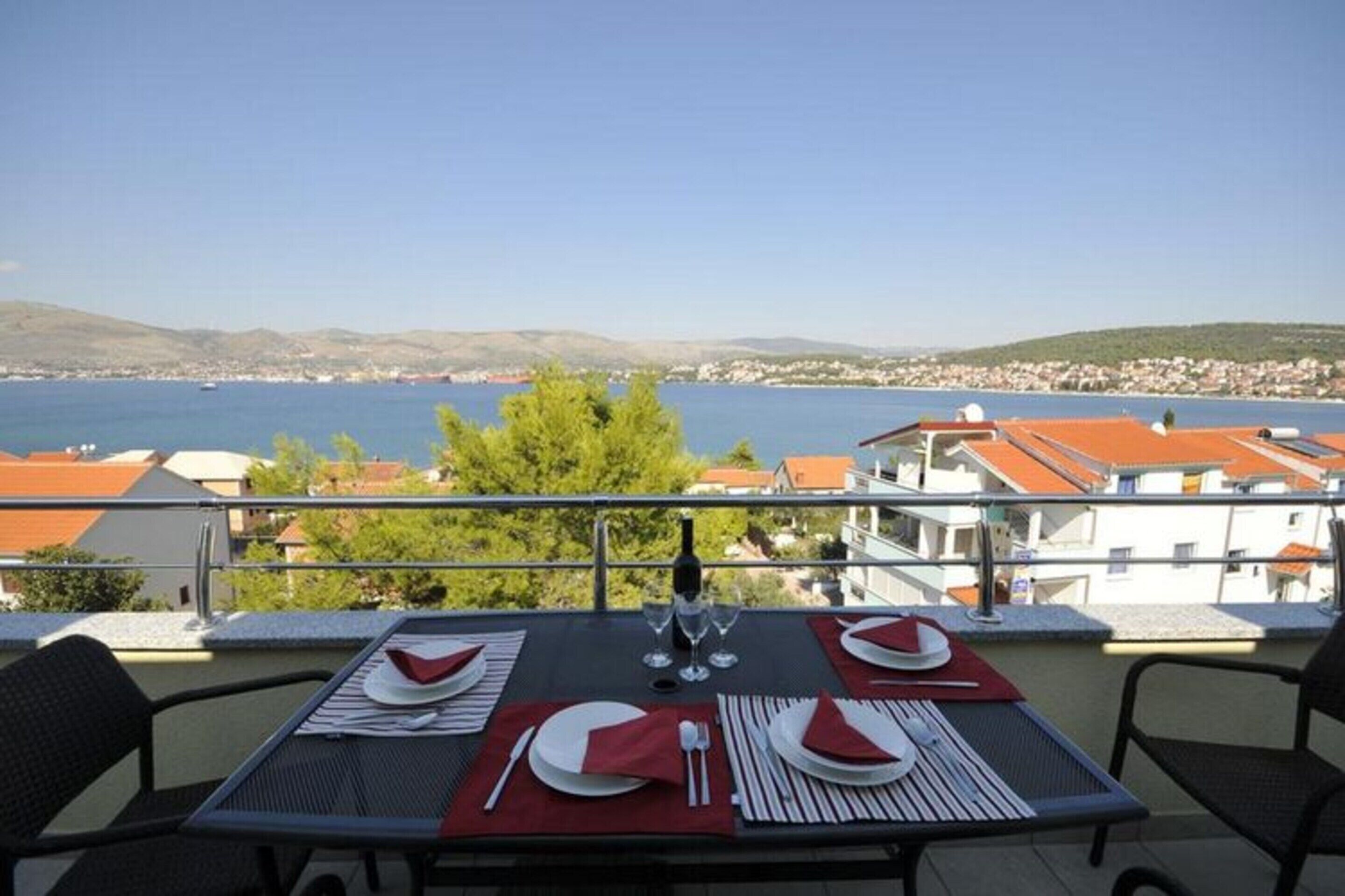 Huoneisto | Ruokailu