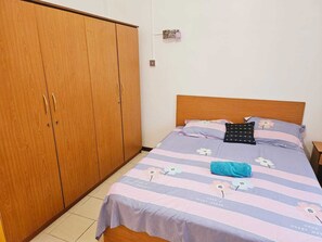 3 bedrooms, iron/ironing board, free WiFi, bed sheets - Captivating 3-bed Apartment in Flic en Flac (Flic-en-Flac)
