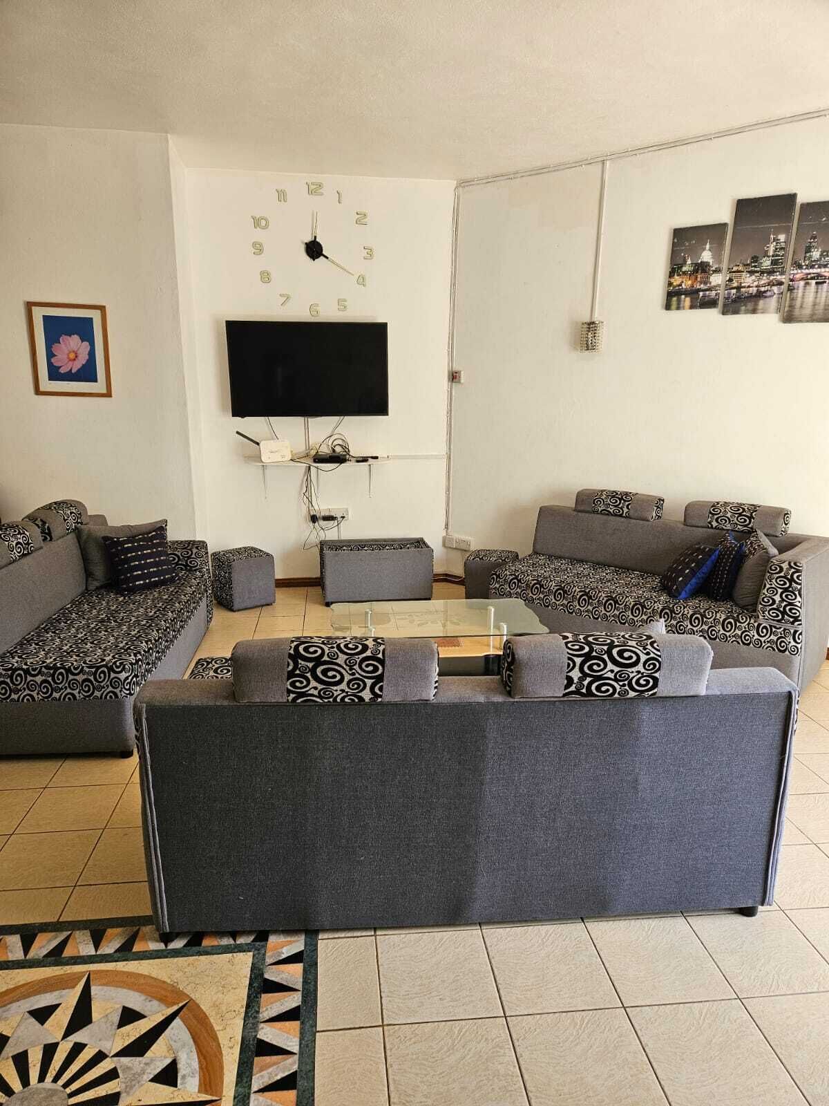 Captivating 3-bed Apartment in Flic en Flac