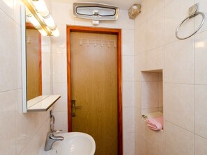 Apartment | Bathroom - Apartments Ronchi - Studio Apartment (Dubrovnik)