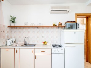 Leilighet | Eget kjøkken | Kjøleskap, mikrobølgeovn, kokeplater og vannkoker