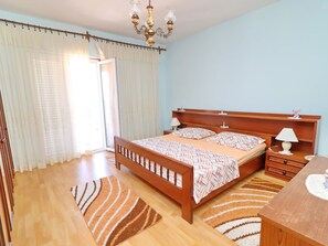 Apartment | 3 bedrooms - Apartments Peselj-three Bedroom Apartment With Terrace and Sea View (Smokvica)