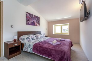 Casa | 2 habitaciones, muebles diferentes y ropa de cama