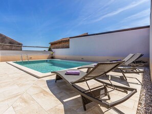 Pool | Indoor pool, outdoor pool - Villa in Pula With Private Pool (Liznjan)