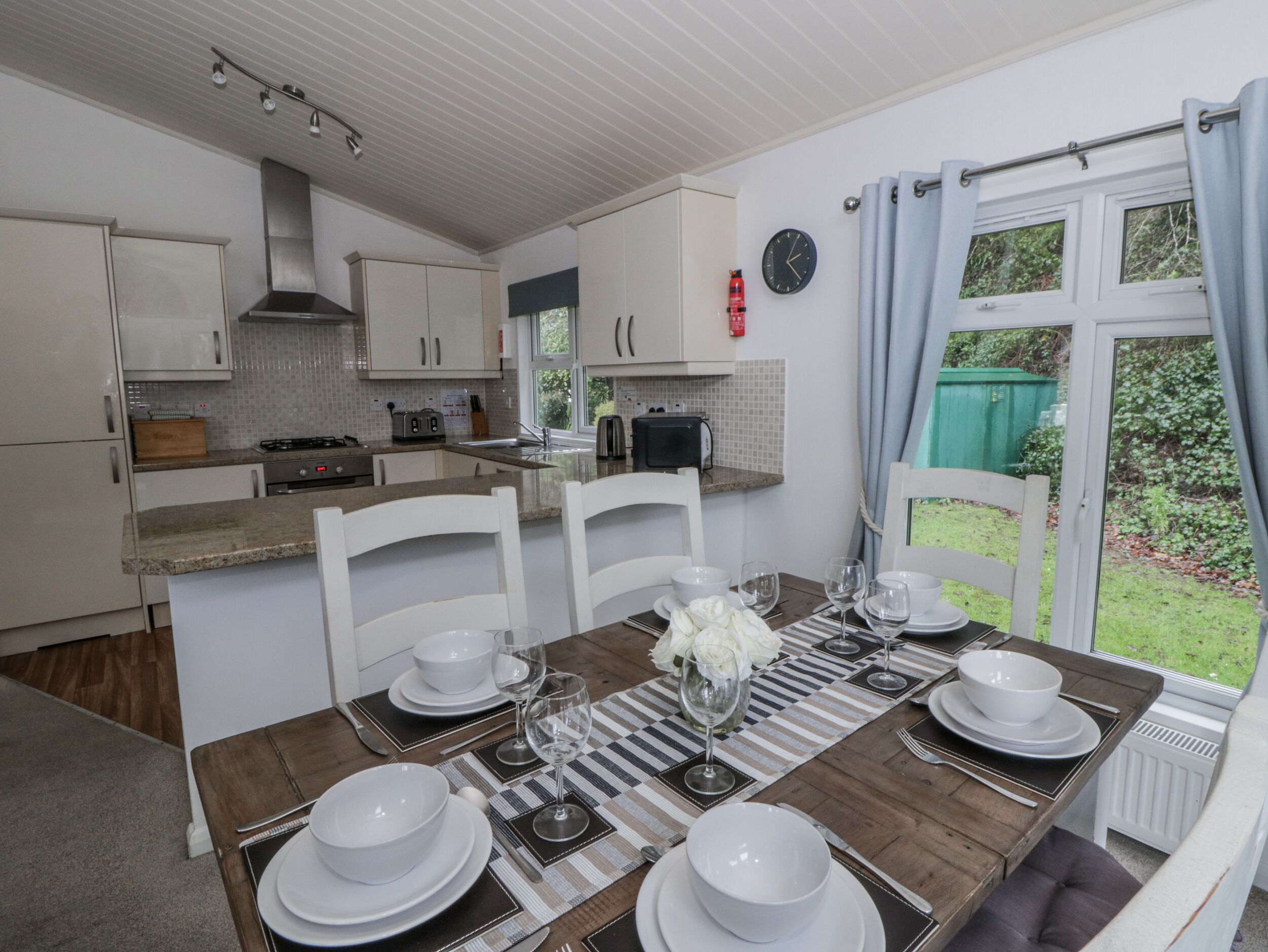 Cottage | Bahagian dalam