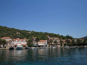 الإطلالة من المنشأة