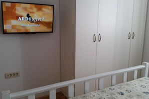 อพาร์ทเมนท์ | 2 ห้องนอน, เตารีด/โต๊ะรีดผ้า