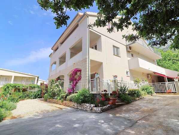 Apartment | Exterior